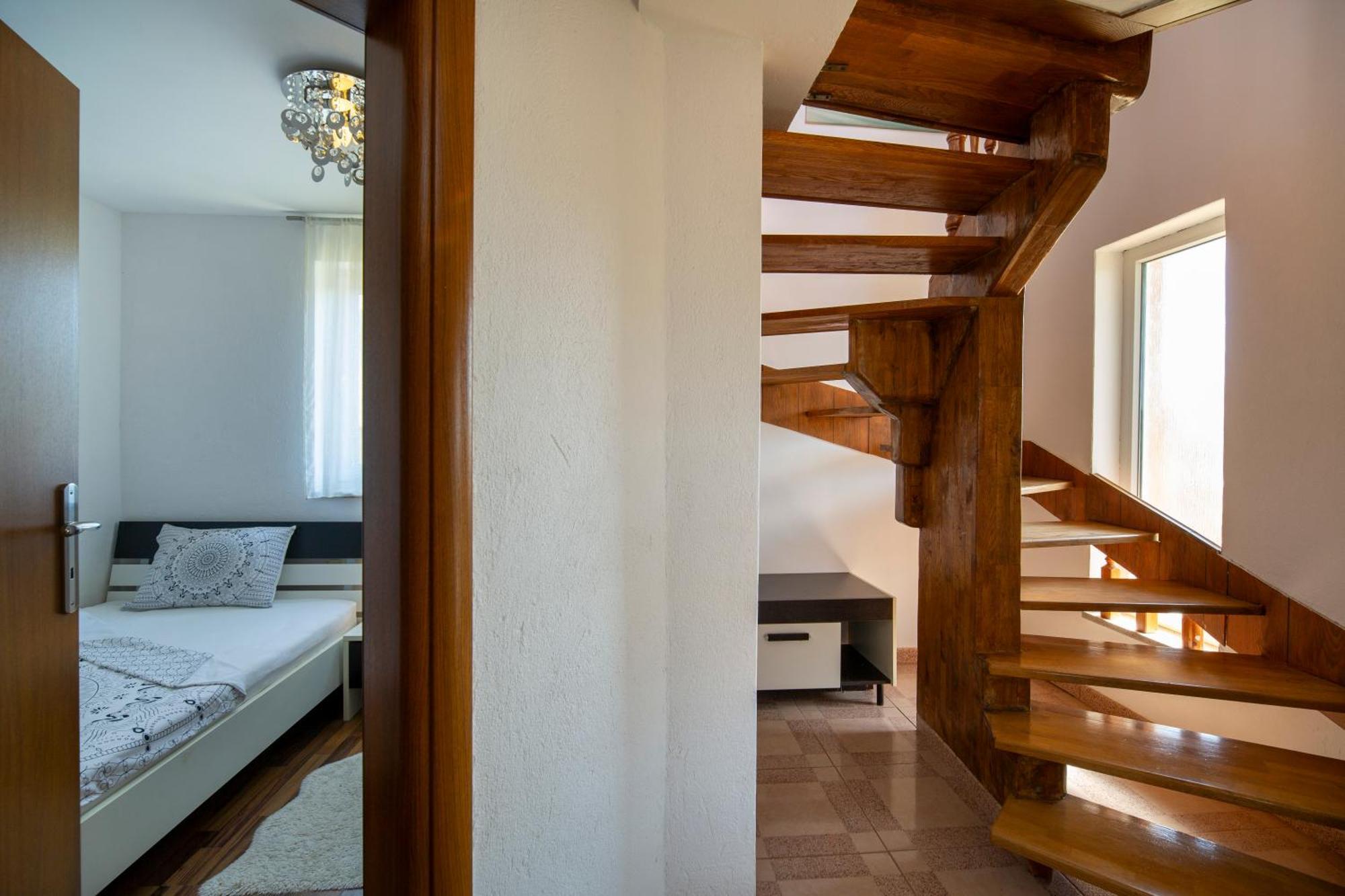 Apartman Viki Stinjan Pula Exterior foto
